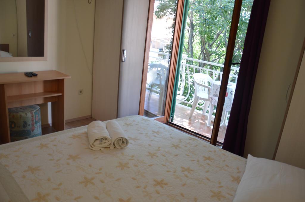 Apartmani Roko Drvenik  Bagian luar foto