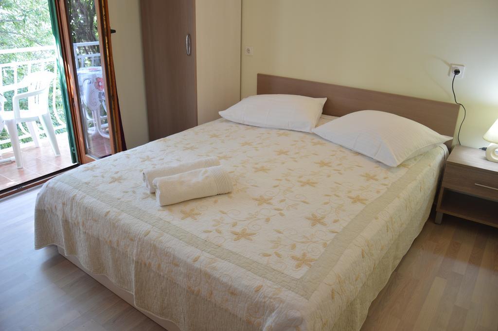 Apartmani Roko Drvenik  Bagian luar foto