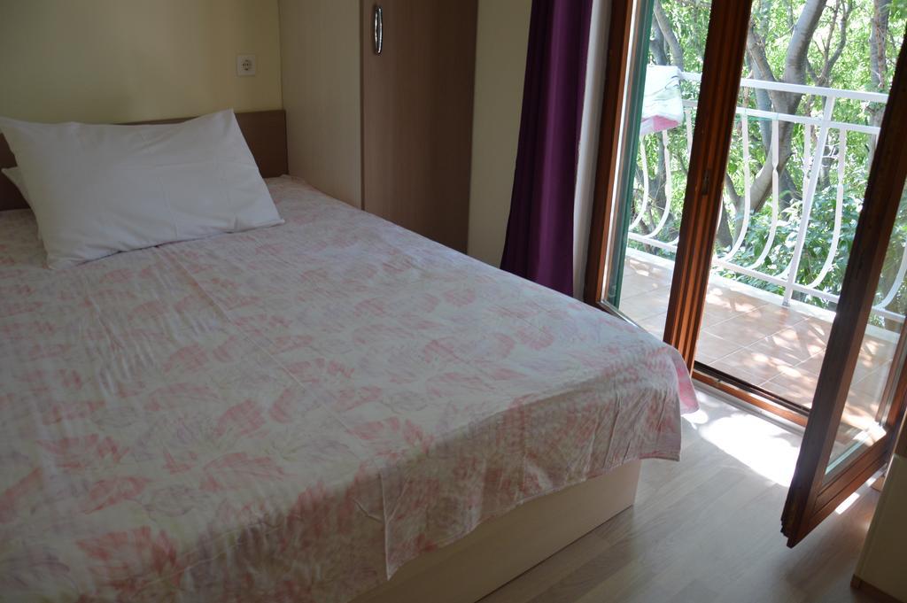 Apartmani Roko Drvenik  Bagian luar foto