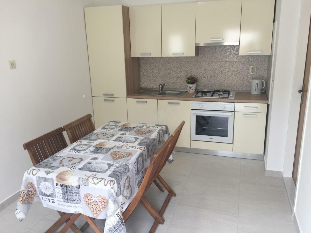 Apartmani Roko Drvenik  Bagian luar foto