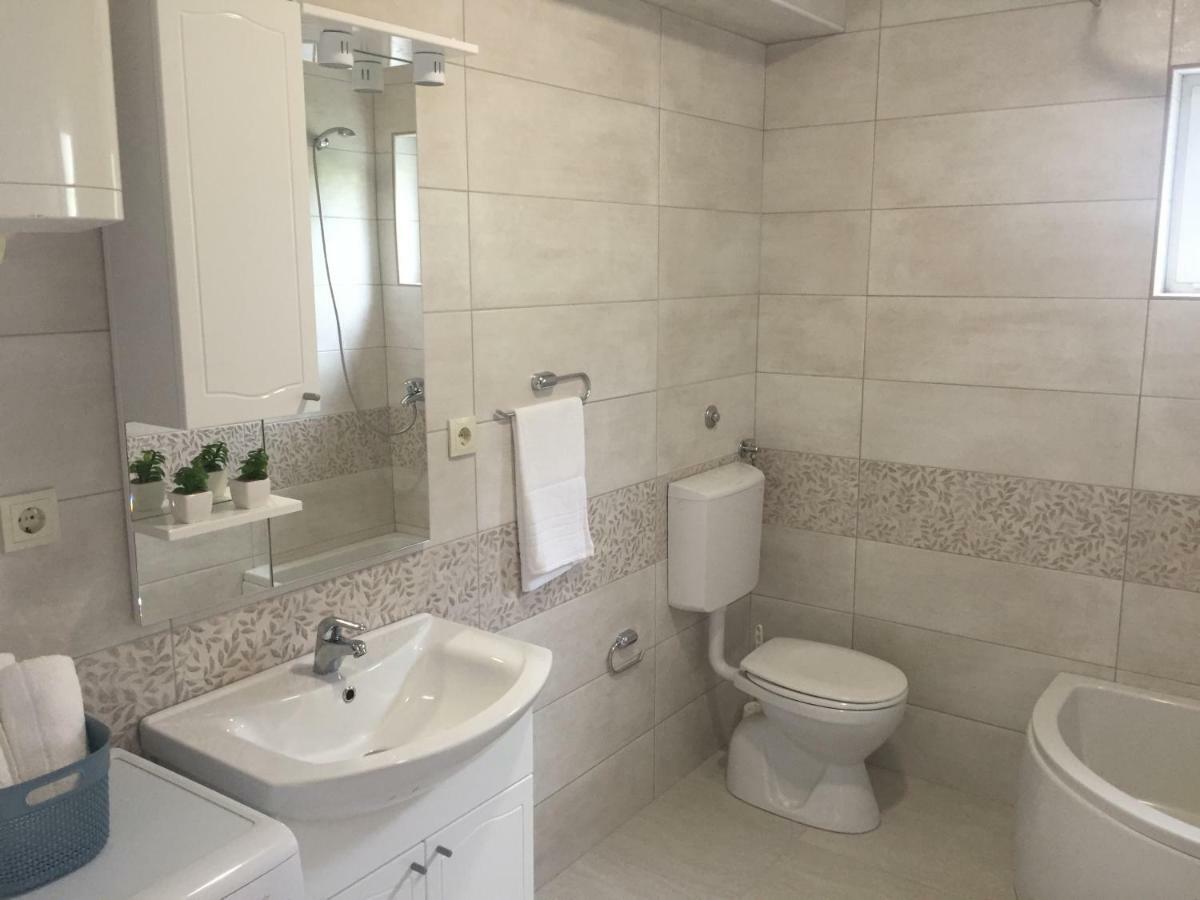 Apartmani Roko Drvenik  Bagian luar foto