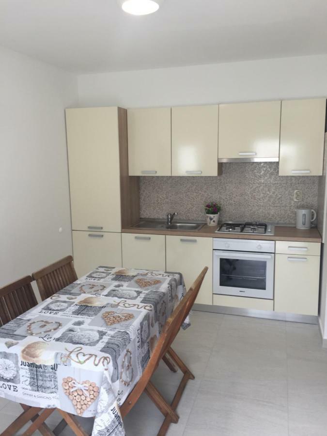 Apartmani Roko Drvenik  Bagian luar foto