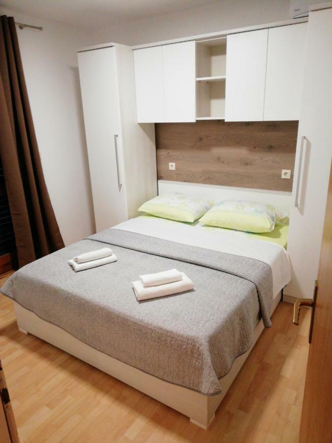 Apartmani Roko Drvenik  Bagian luar foto