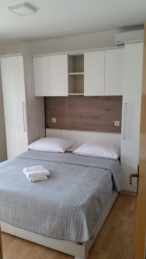 Apartmani Roko Drvenik  Bagian luar foto