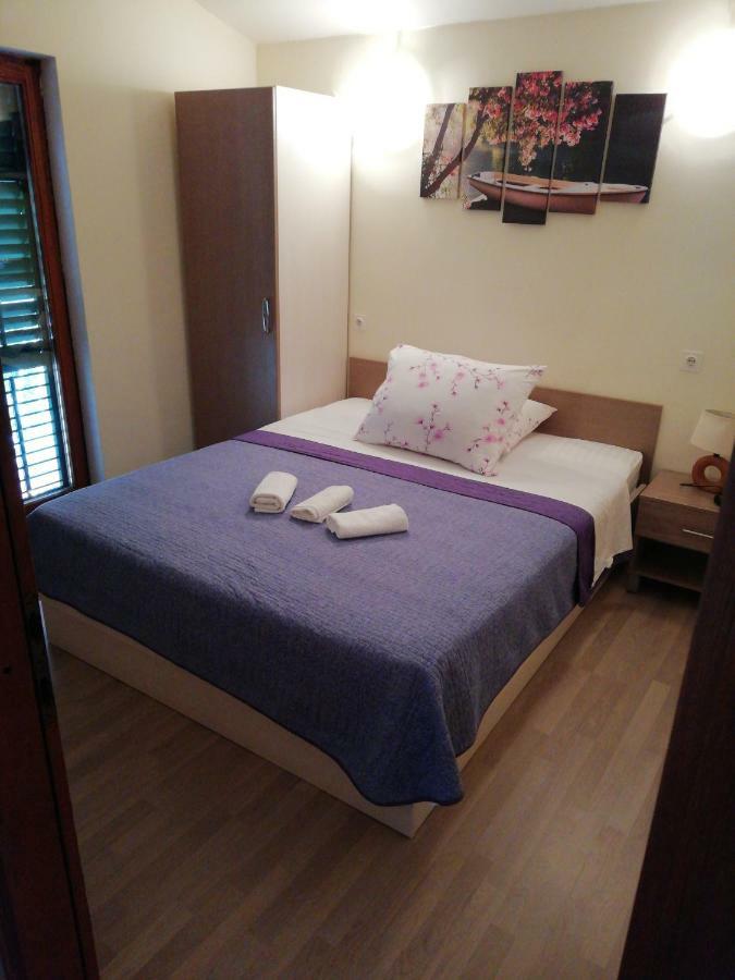 Apartmani Roko Drvenik  Bagian luar foto