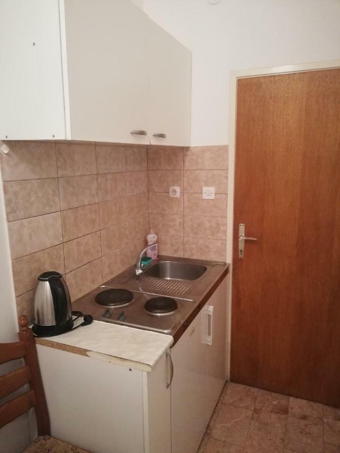 Apartmani Roko Drvenik  Bagian luar foto